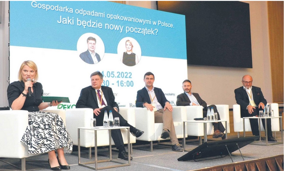 Magdalena Dziczek, dyrektor Biura Zarządu Związku EKO-PAK, Krzysztof Baczyński, prezes Związku Pracodawców Przemysłu Opakowań i Produktów w Opakowaniach EKO-PAK, Bartłomiej Morzycki, dyrektor generalny Związku Pracodawców Przemysłu Piwowarskiego Browary Polskie, Jakub Tyczkowski, prezes Rekopol Organizacji Odzysku Opakowań SA, Andrzej Gantner, wiceprezes zarządu i dyrektor generalny Polskiej Federacji Producentów Żywności