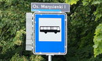 Poznań. Na przystankach autobusowych montują...