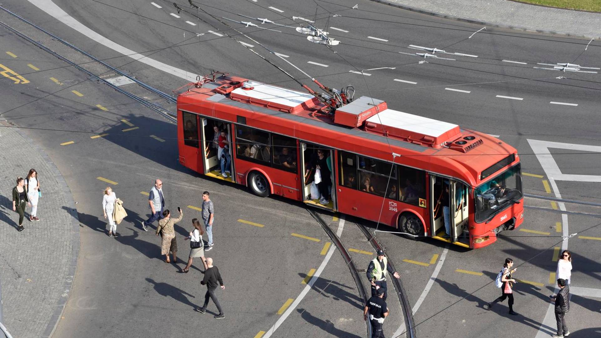 6 pitanja za klinca koji je ukrao bus  za vreme protesta taksista