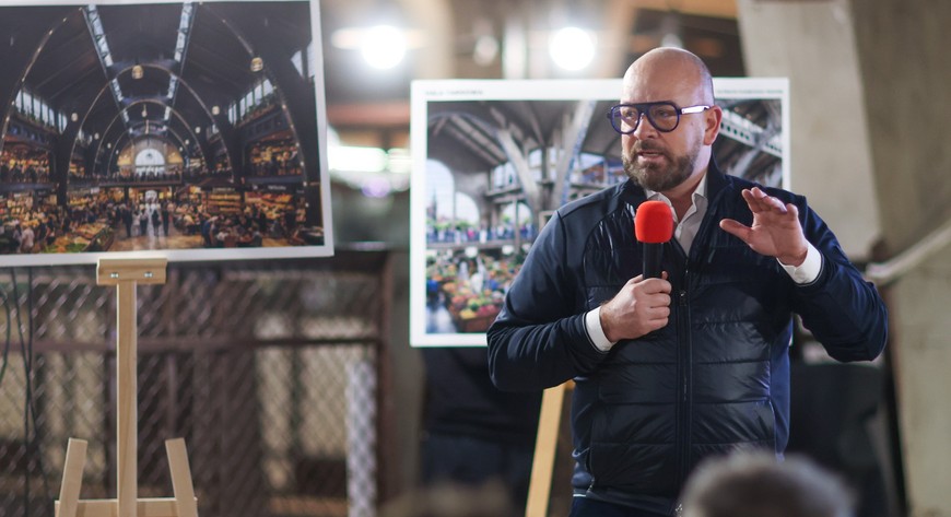 Prezydent Jacek Sutryk spotkał się z kupcami pracującymi w Hali Targowej. Trzy godzinne rozmowy były bardzo inspirujące