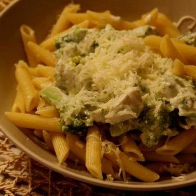 Sajtszószos-brokkolis penne