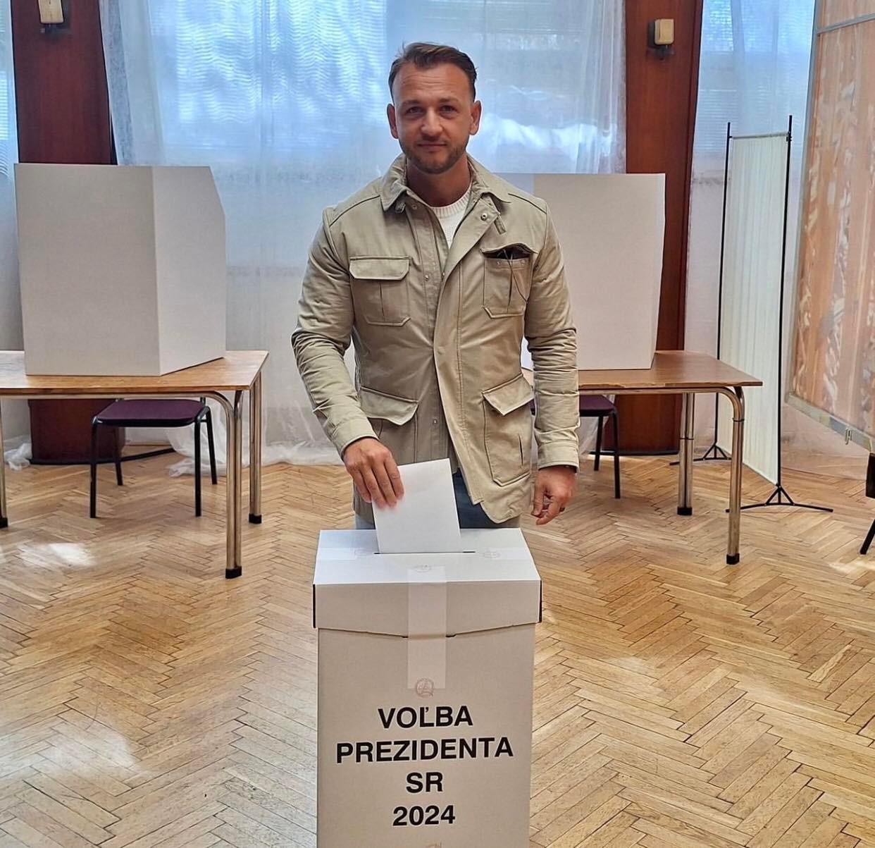 V 1. kole prezidentských volieb odvolil už aj minister vnútra Matúš Šutaj Eštok (Hlas-SD).