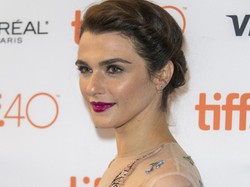 Przyszła wiosna? Nie, to Rachel Weisz stawia na "Młodość" [ZDJĘCIA]