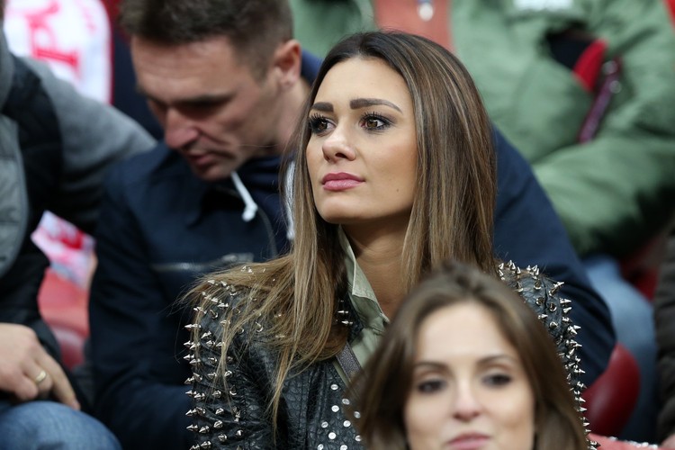 Lis z córką, Olejnik z partnerem i żony piłkarzy. Oni wszyscy 'na żywo' dopingowali Polaków