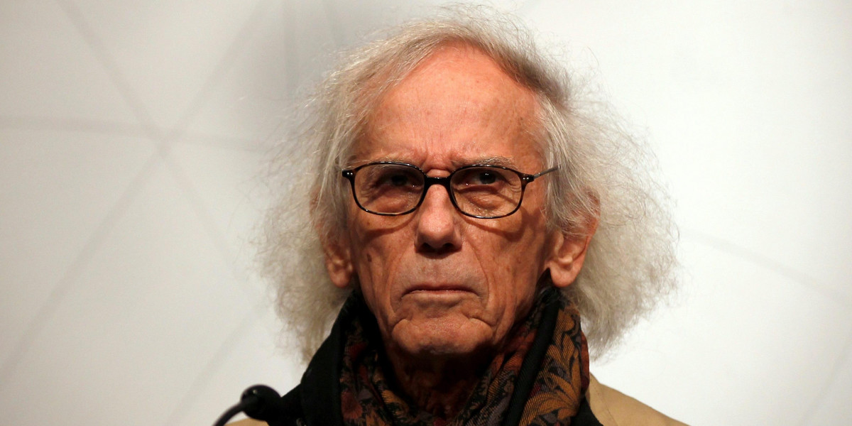 FILE PHOTO: Artist Christo addresses news conference about his latest work of art 'Big Air Package' during a preview at Gasometer in Oberhausen