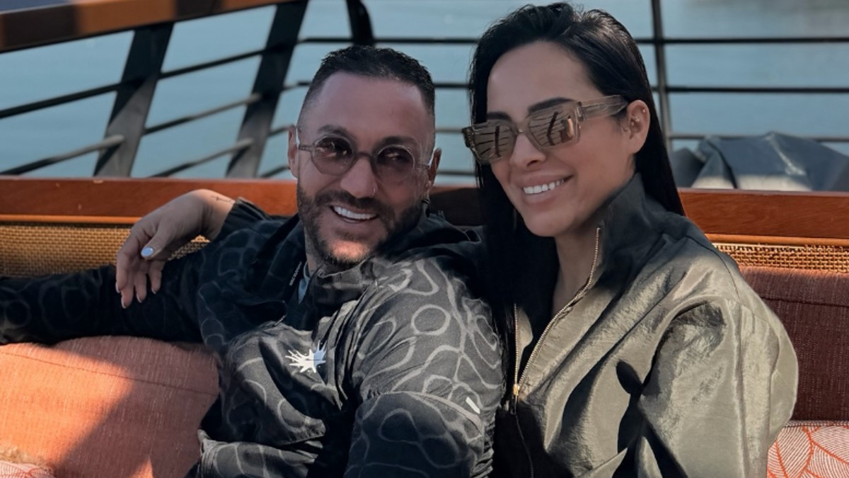 (FOTO) SVI GLEDAJU RAZGOLIĆENU FOTOGRAFIJU JODŽIROVE SUPRUGE: Obnažene slike kruže mrežama, a njen Instagram već gori od vrelih izdanja!