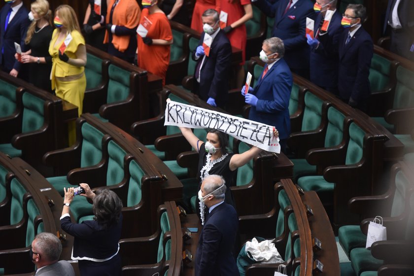 Politycy Lewicy na zaprzysiężeniu Dudy