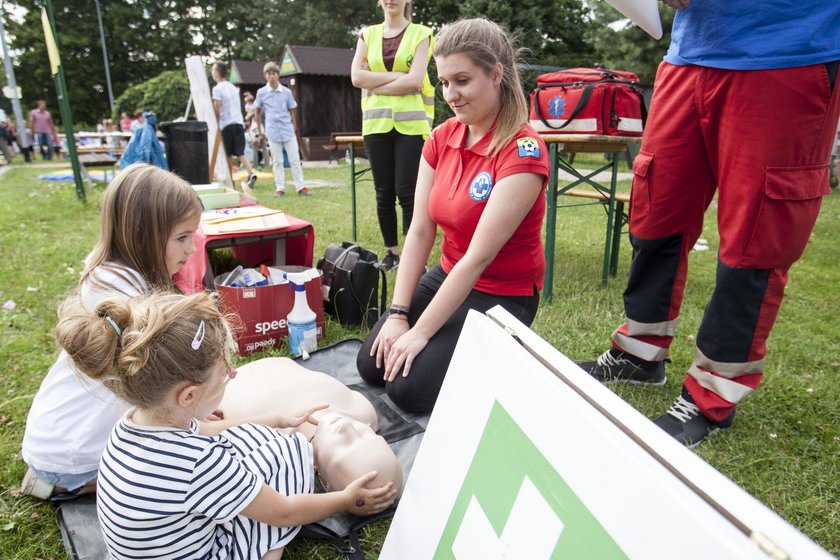 Żory. Mieszkańcy Rogoźnej zorganizowali piknik i zbiórkę pieniędzy dla trojaczków