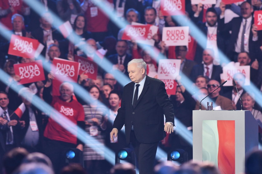 Jarosław Kaczyński miał problemy na konwencji wyborczej Dudy