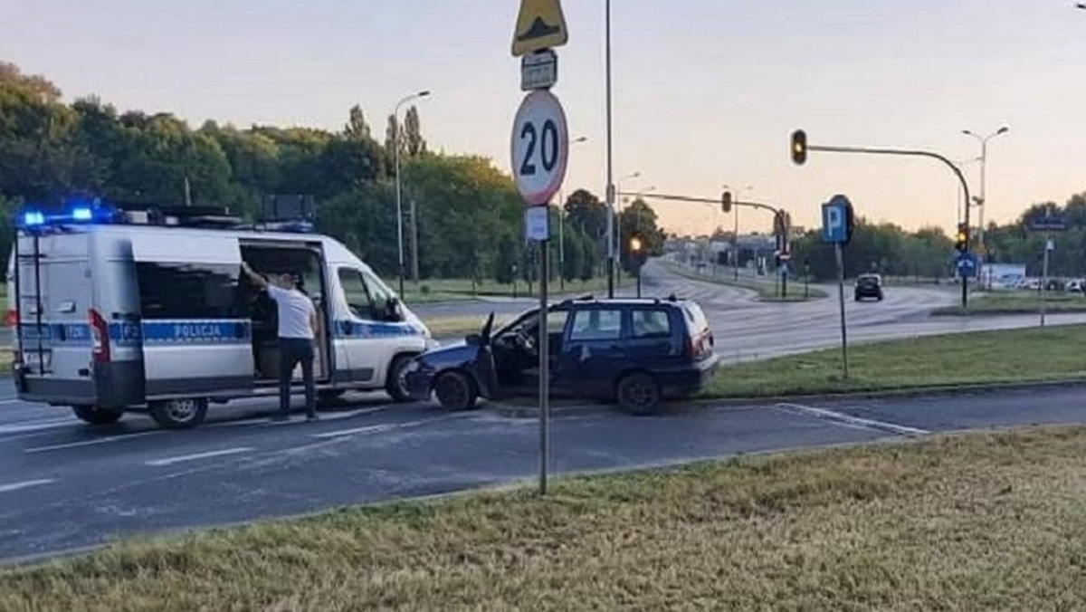 Łódź: pijany kierowca próbował uciec i potrącił policjanta