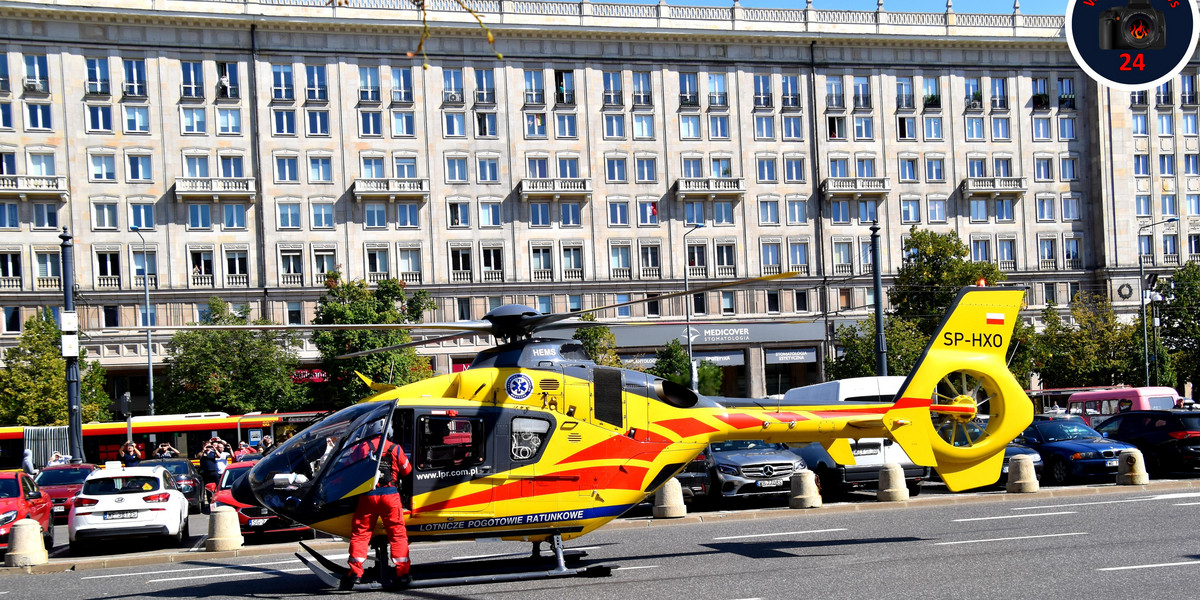 Śmigłowiec LPR lądował w centrum Warszawy, bo zabrakło karetek. NAGRANIE