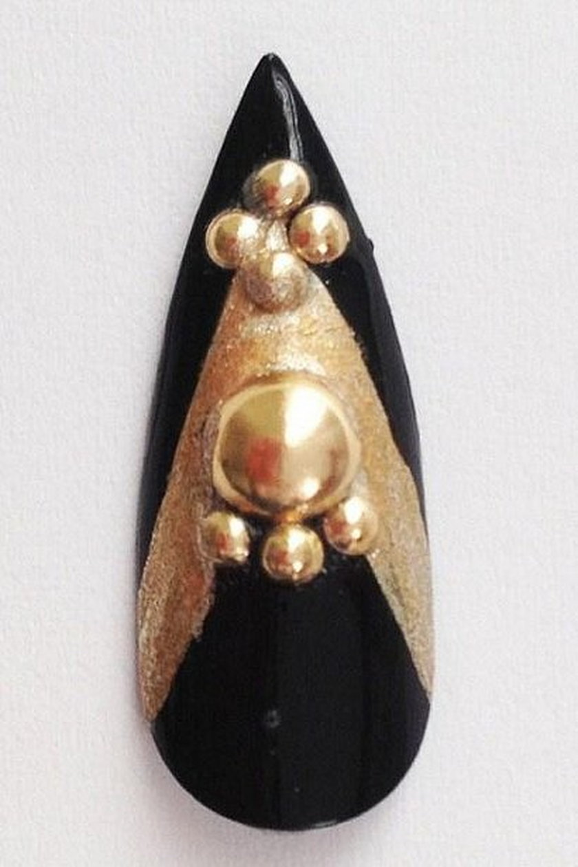 Akrylowy paznokieć Lady Gagi wart 12 tys. dolarów