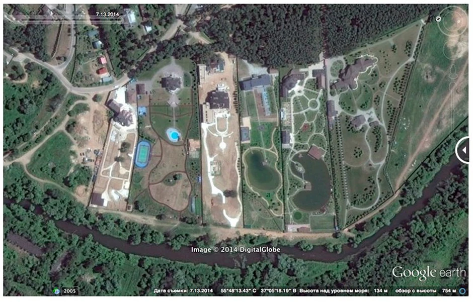 Ista je situacija sa imanjem Sergeja Prihodka, šefa predsedničke administracije