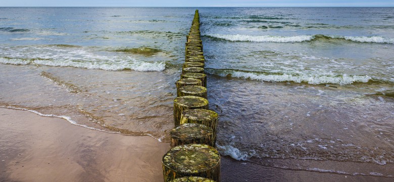 Trzy osoby topiły się w Bałtyku. Jedną trzeba było reanimować