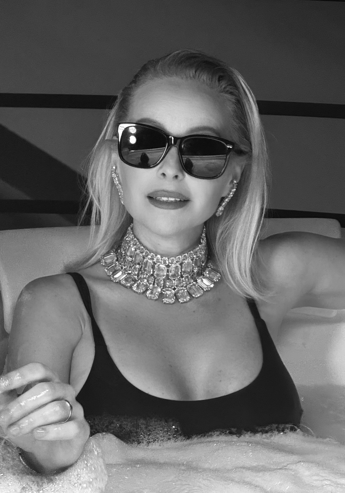 Kollő Babett a klipforgatáson