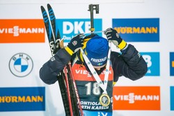 PŚ w biathlonie: Triumf Samuelssona w biegu na dochodzenie