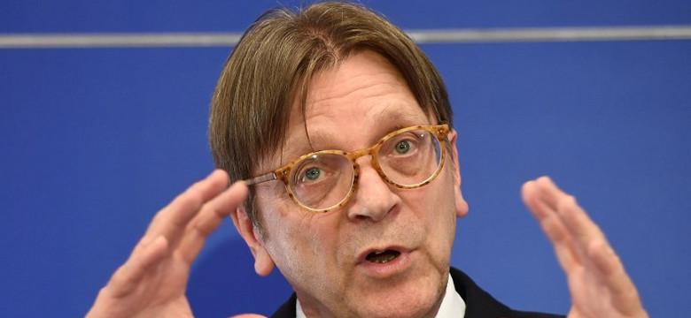 Guy Verhofstadt: sankcje dla Polski mogą być nieuniknione