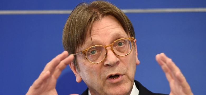 Guy Verhofstadt: sankcje dla Polski mogą być nieuniknione