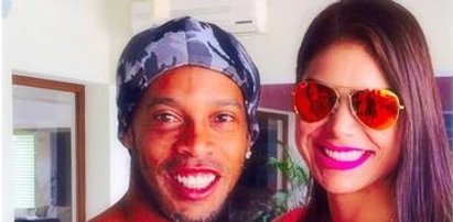 Oto nowa dziewczyna Ronaldinho!