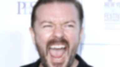 Ricky Gervais rozda Złote Globy