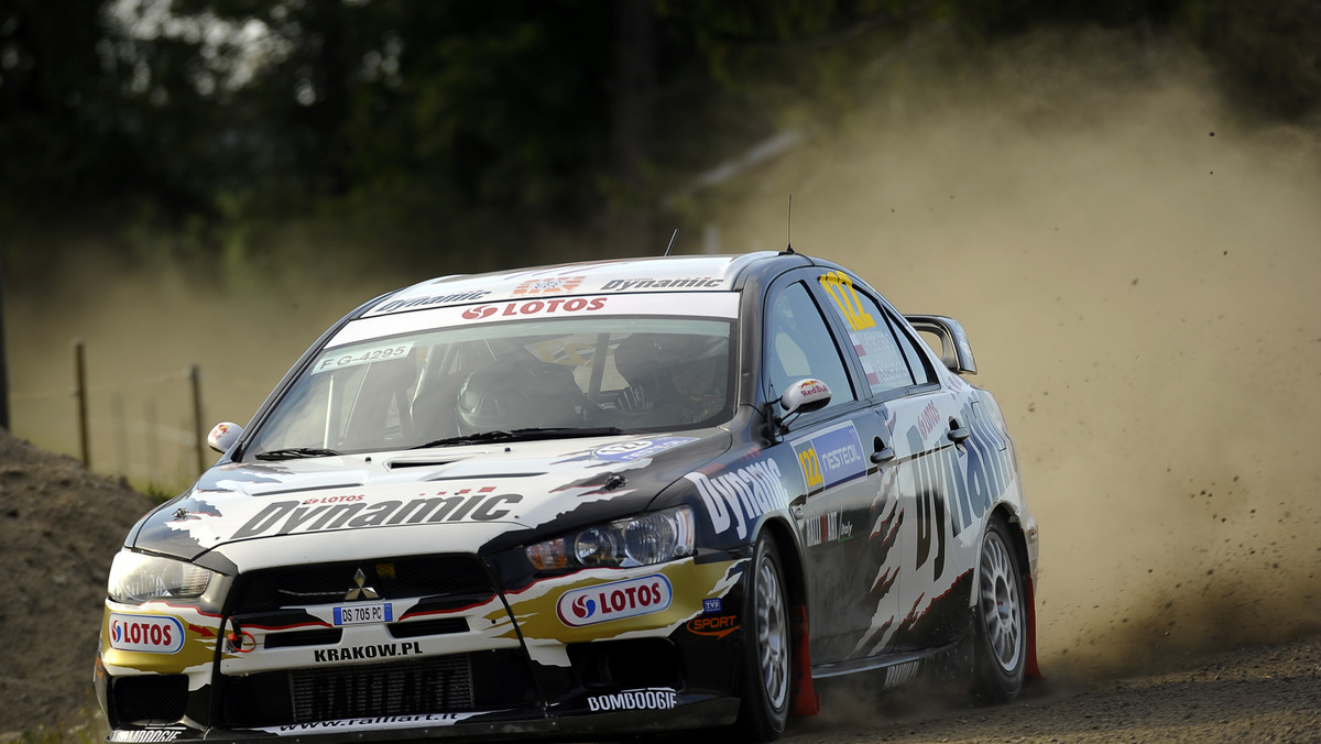 Michał Kościuszko i Maciek Szczepaniak, Lotos Dynamic Rally Team zajmują piąte miejsce w klasyfikacji PWRC po pierwszej pętli drugiego dnia Rajdu Finlandii. W stawce prowadzi Flodin przed Paddonem (+13.4) i Pajunenem (+50.3).