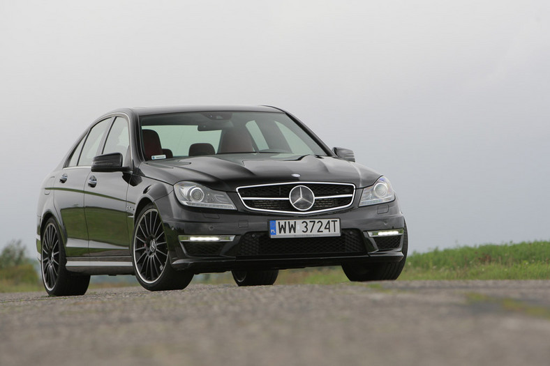 Test Mercedesa C63 AMG: jak jeździ diabelski rydwan