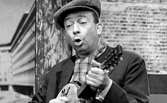 Napisał książkę 'zohydzającą Polskę, bo innej by mu nie wydrukowali'. Sto lat temu urodził się Stanisław Grzesiuk