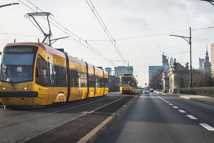 ABW chce dostępu do kamer w warszawskich tramwajach