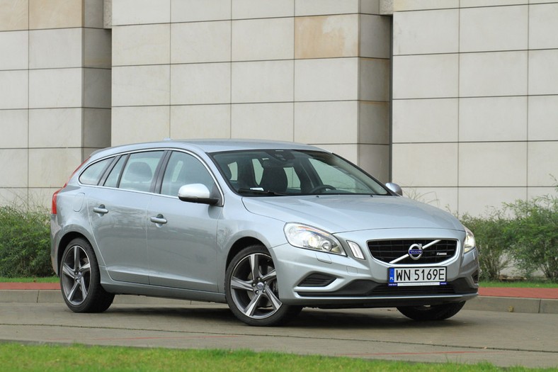 Test Volvo V60 2.4 AWD R-Design: komfortowo, rodzinnie i oszczędnie