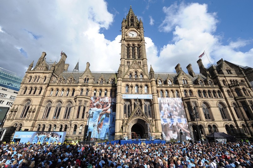 Budowany za petrodolary Manchester City wywalczył tytuł mistrza Anglii, trzeci w historii klubu.