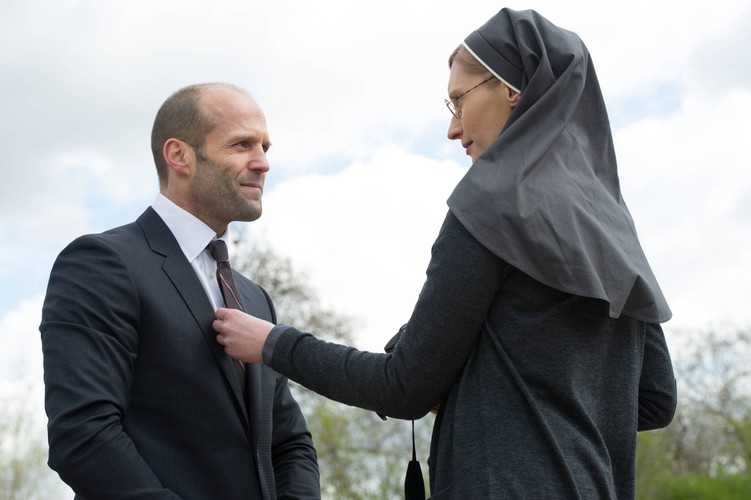 Jason Statham i Agata Buzek w filmie 'Koliber'