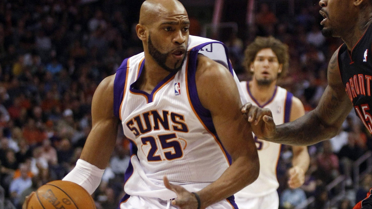 Niski skrzydłowy Phoenix Suns, w którego składzie w ostatnich tygodniach doskonale spisuje się Marcin Gortat, Mickael Pietrus z powodu skręcenia prawego kolana nie wystąpił w środowym meczu swojego zespołu z Toronto Raptors.