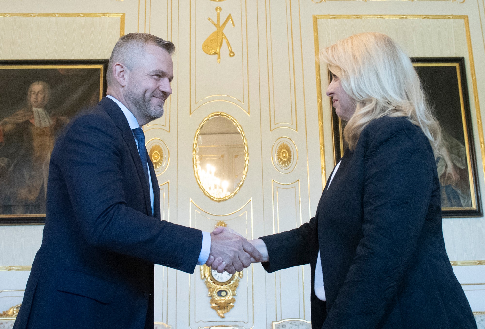 Prezidentka Zuzana Čaputová a predseda strany Hlas - SD Peter Pellegrini počas prijatia 3. októbra 2023 v Prezidentskom paláci.