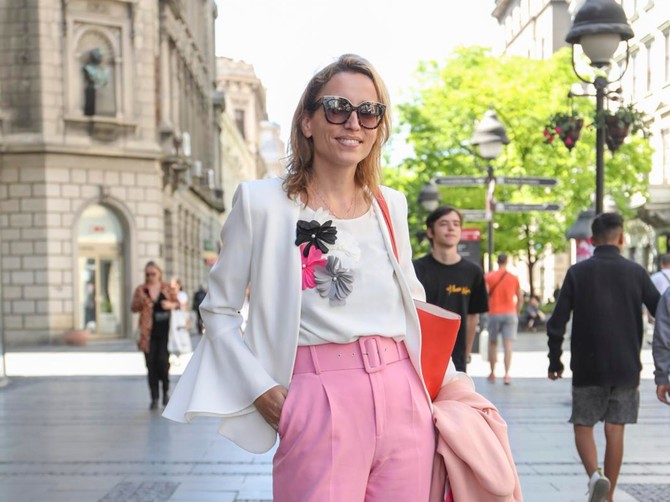 Ulična moda, roze kombinacija