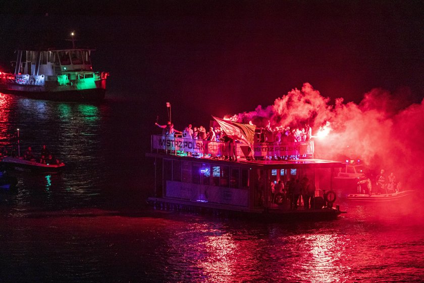 – W trzech ostatnich latach Legia nie zaistniała w pucharach. A nadchodzące puchary będą co najmniej dziwne, co wymusił wirus - twierdzi Kowalczyk.