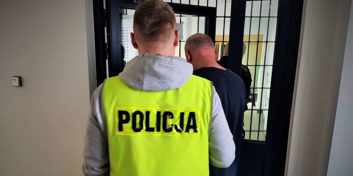 Będzin: Zdradziło ich podejrzane zachowanie. Recydywiści w rękach policji.