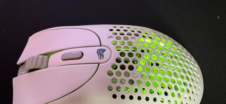 Lekka i szybka. Oto Glorious D2 Wireless czyli pięknie podświetlona mysz dla graczy [RECENZJA]