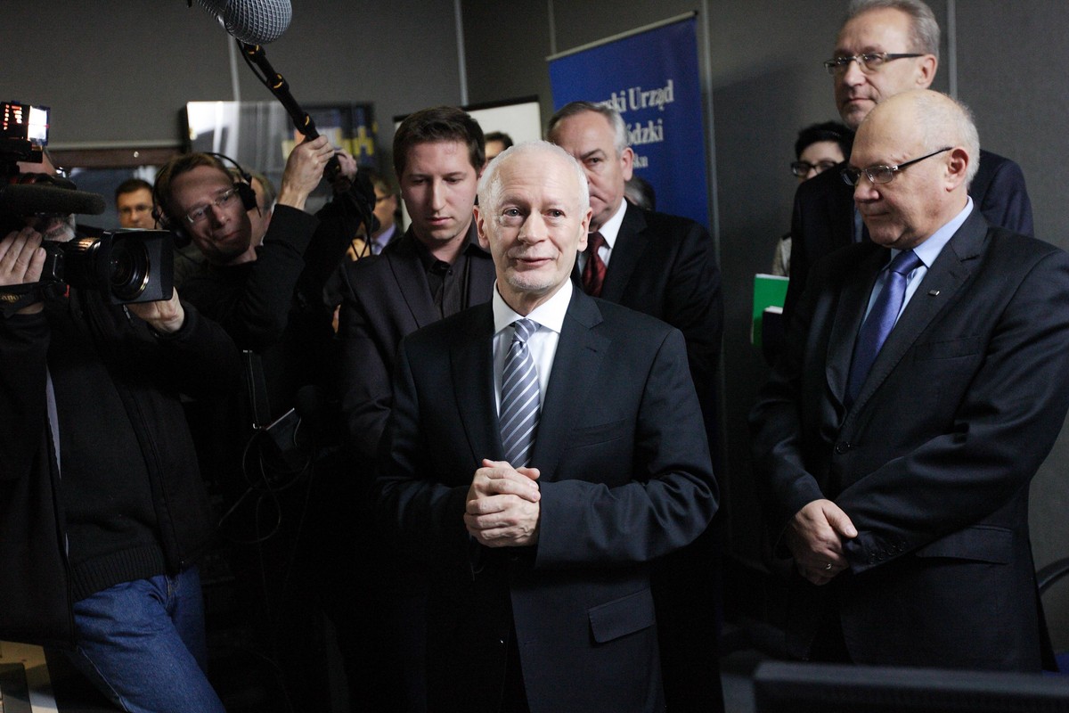 Na pierwszym planie minister Michał Boni