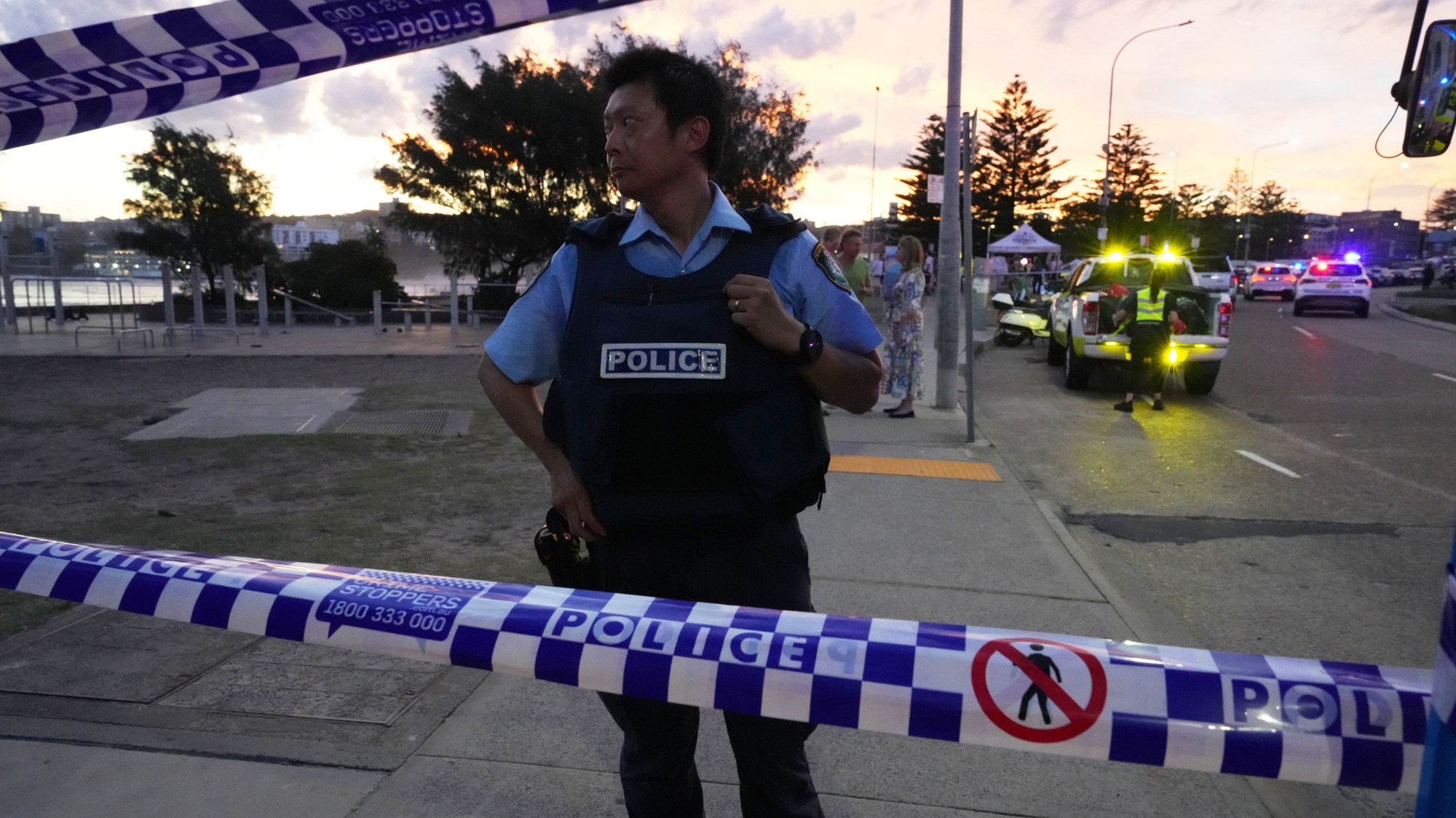 Na pláži Bondi Beach v Sydney sa strieľalo.