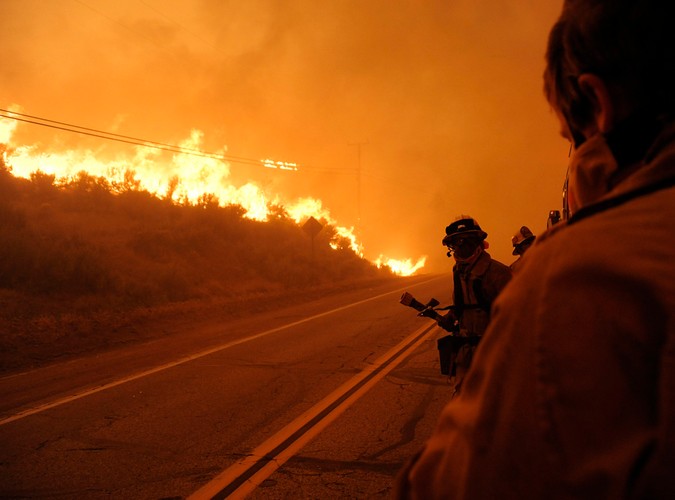 Kalifornia walczy z ogniem