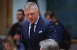 premier słowacji wstrząśnięty rozmową z trumpem. "niezrównoważony psychicznie"