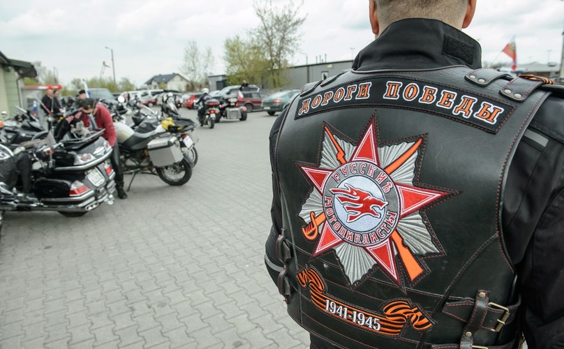 Europejscy członkowie klubu motocyklowego 'Nocne Wilki'