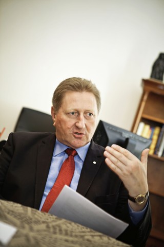 Unia pomoże wyposażyć zawodówki