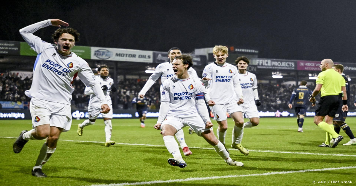 Telstar-schakelt-bekerhouder-Go-Ahead-Eagles-uit-en-bereikt-halve-finale-KNVB-beker