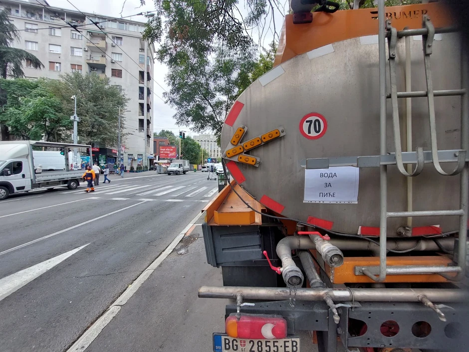 Postavljene cisterne za vodu