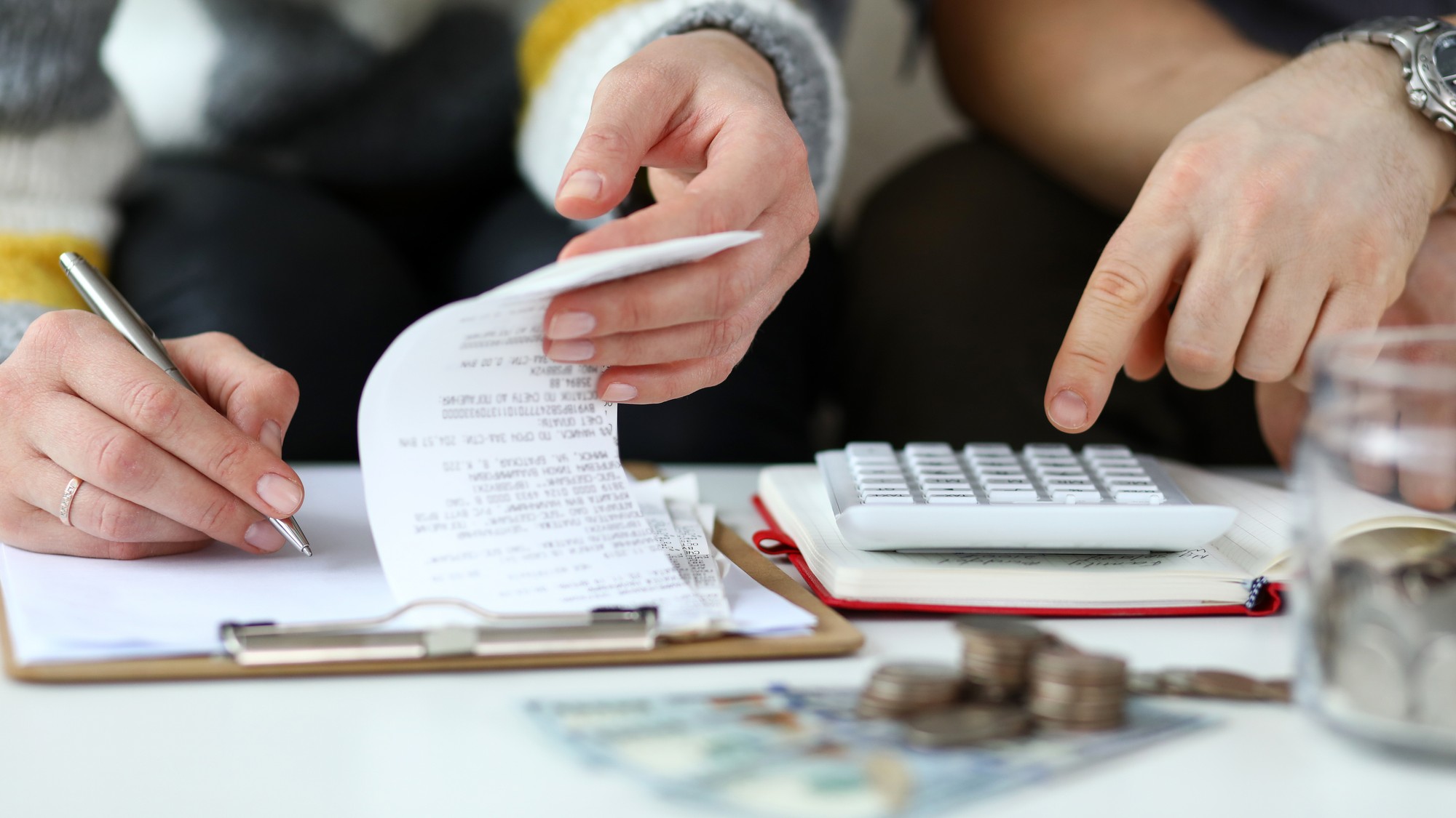 Ak si privyrábate na materskej, po novom budete platiť zdravotné, sociálne odvody aj daň, ak chcete mať na rodičovskej toto obdobie poistené a aspoň malý zárobok, pomôže brigáda. Štát totiž po novom už toto poistenie za vás platiť nebude.