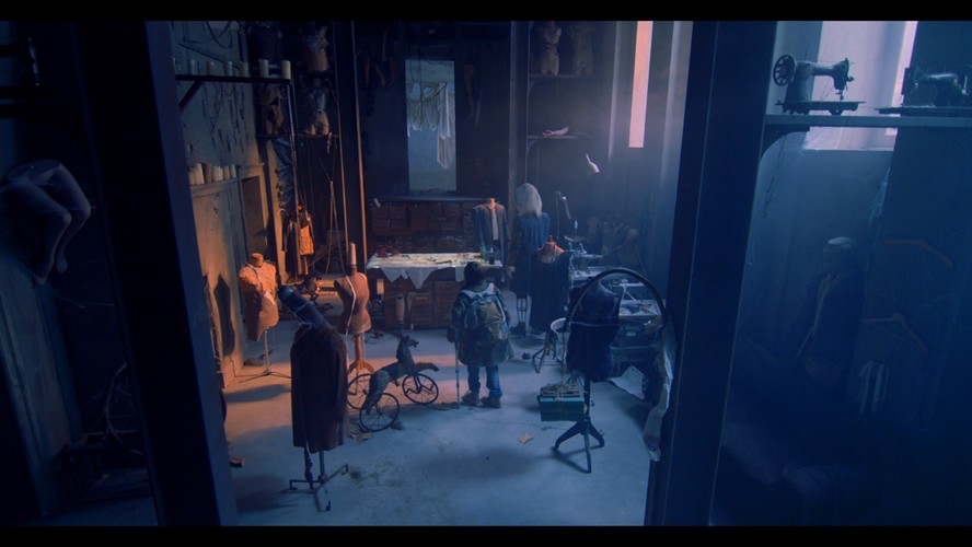 Kadr z filmu 'Za niebieskimi drzwiami'. Premiera 4 listopada