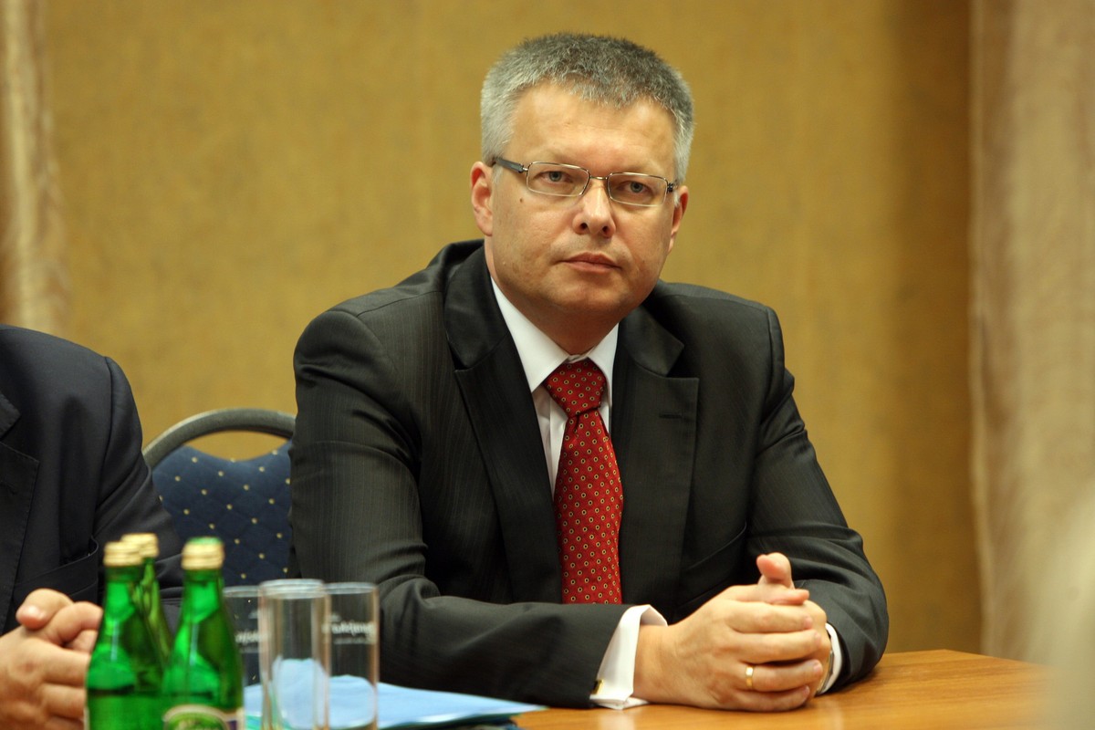 Kaczmarek miał stracić dochody w wysokości 5,5 mln zł, Netzel dwa razy wyższe.