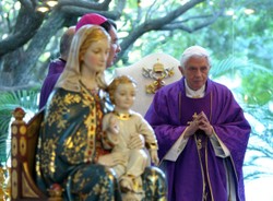 Papież odmawia. Nie spotka się z ofiarami księdza pedofila