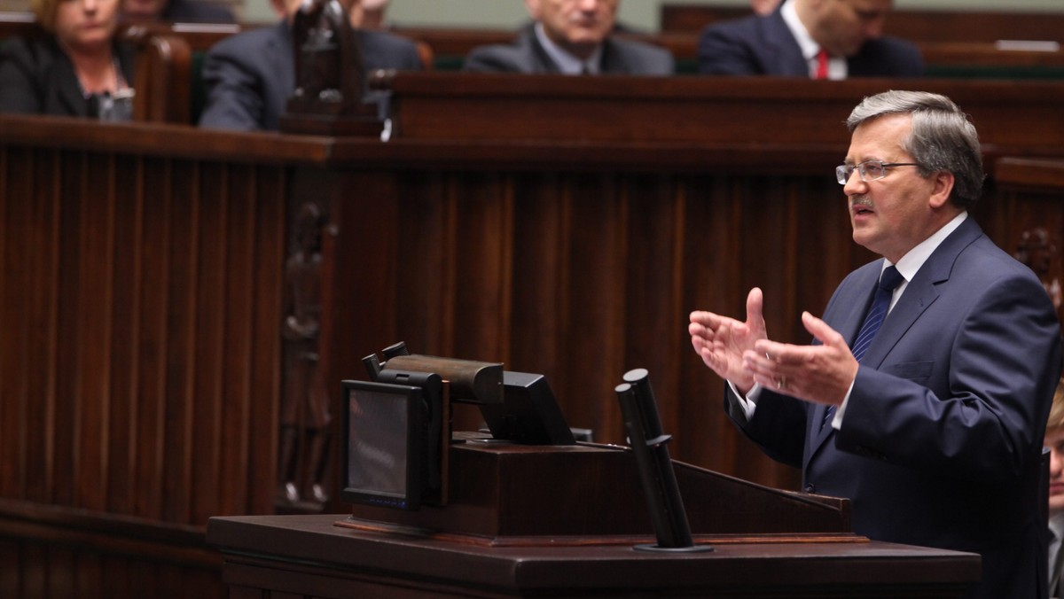 Prezydent odrzuci sprawozdanie Krajowej Rady Radiofonii i Telewizji, co spowoduje rozwiązanie tego gremium, uważa dr Zbigniew Bajka, medioznawca z Uniwersytetu Jagiellońskiego. W jego ocenie, jeśli przyjdzie do wyboru nowych członków KRRiT, to skład Rady tylko częściowo będzie nowy.